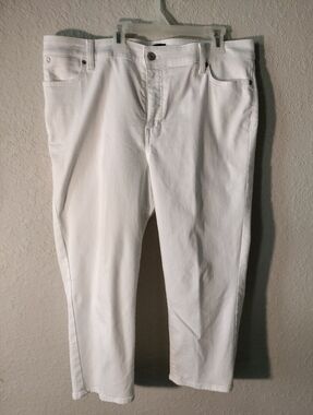Talbot's Straight Leg White Crop Jean